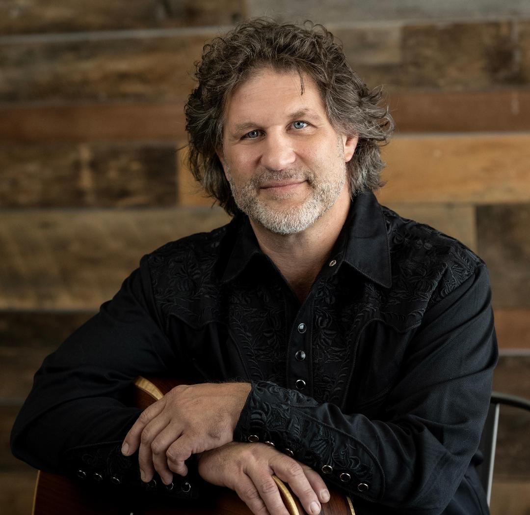 Nashville’s Ridge Banks brings his “Rugged Acoustic” sound to the UK for the first time!